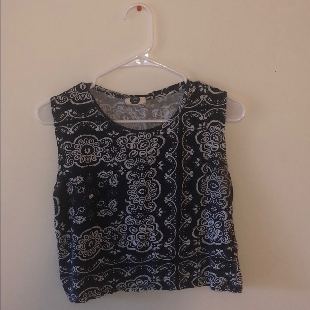 Fun crop top !